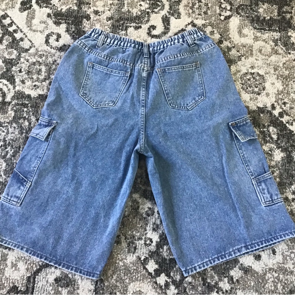 SHEIN Lighter Wash Denim Long Cargo Shorts, Size 31 - Picture 12 of 13